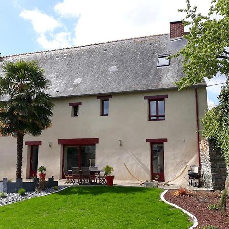 Appartement Dans Maison De 1789 Au Centre De Vitre Zewnętrze zdjęcie