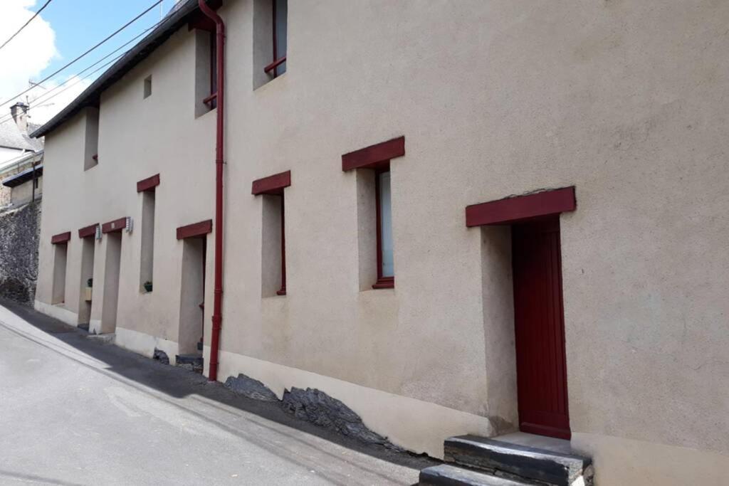 Appartement Dans Maison De 1789 Au Centre De Vitre Zewnętrze zdjęcie